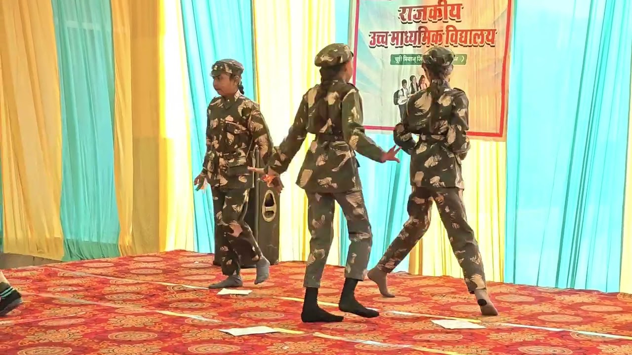 संदेश आते हैं |||🇮🇳🇮🇳 गानें पर छात्राओं का देश भक्ति जज्बा 