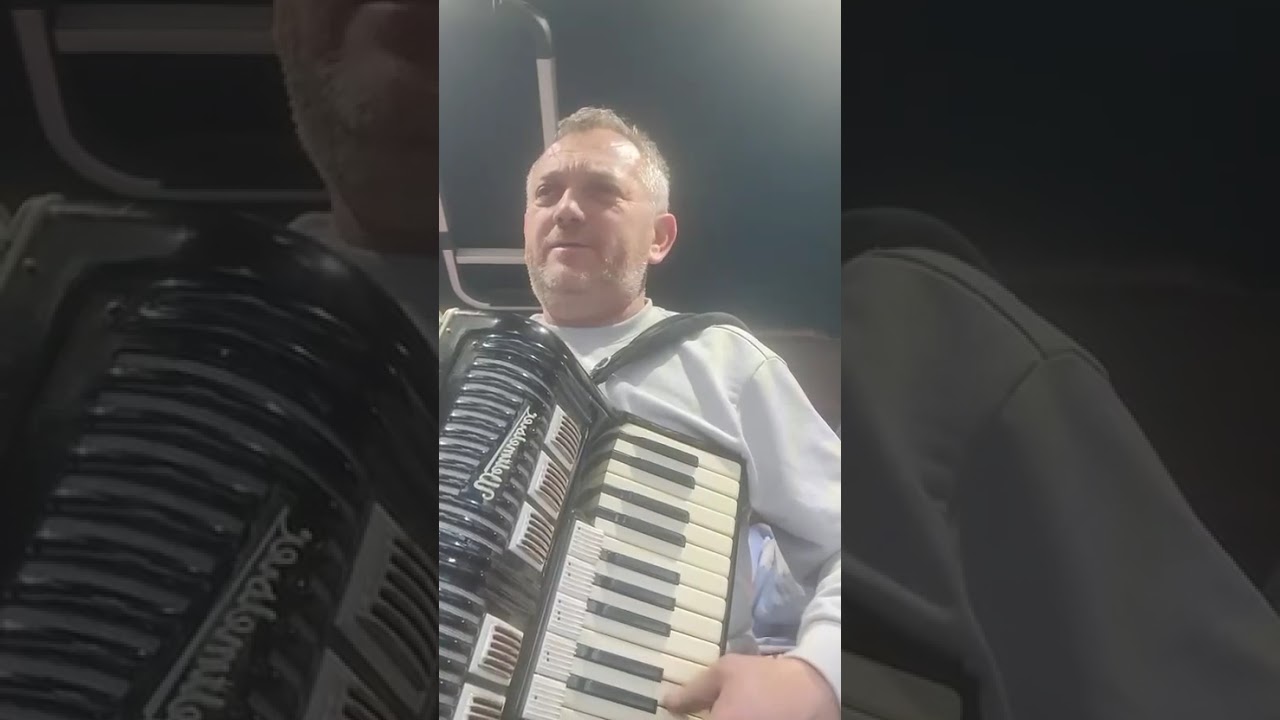 Se sting candelele-n biserici - Calin Szilagyi