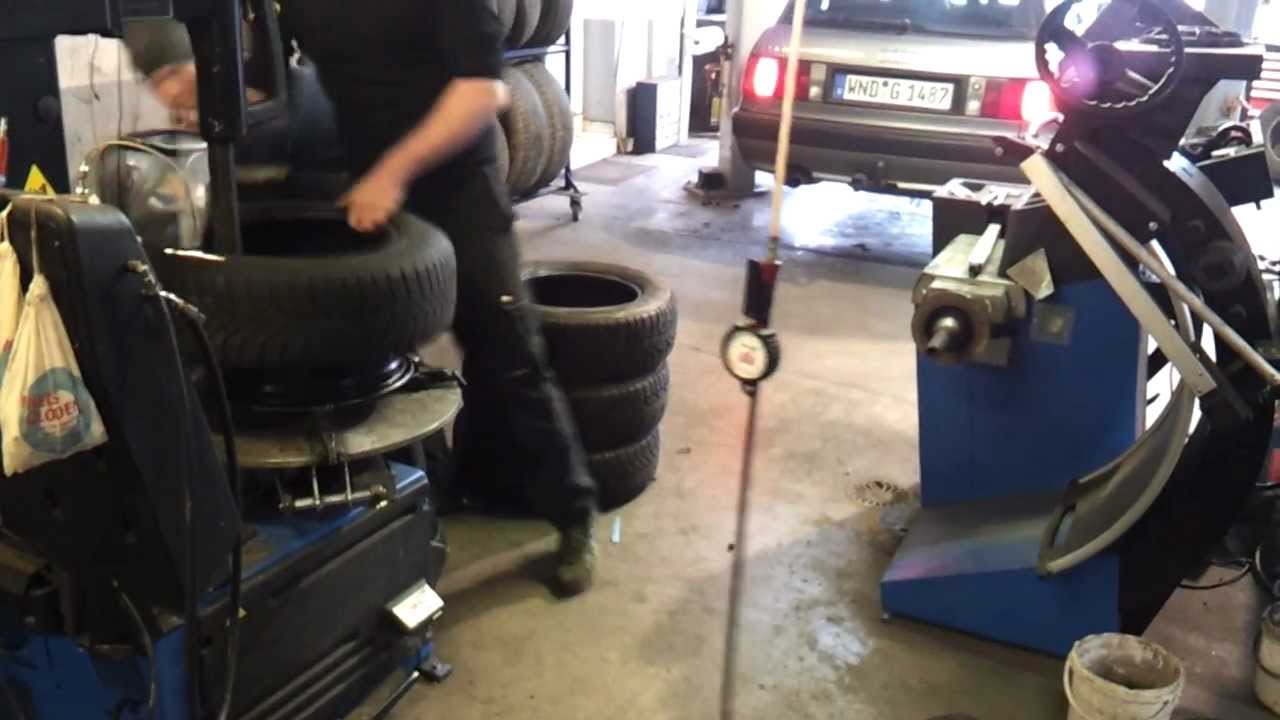 Tyre Mounting World record / Worlds Fastest Tire Changer / Reifenwechsel Weltrekord