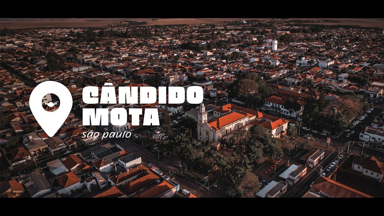 Drone sobrevoa a cidade de Cândido Mota/SP