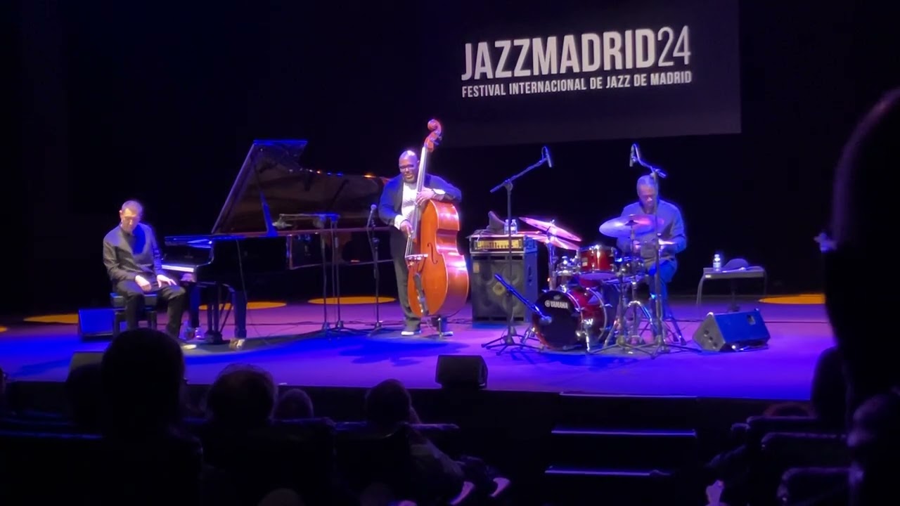 Capt´n Bill (Ray Brown). Christian McBride – Benny Green – Greg Hutchinson