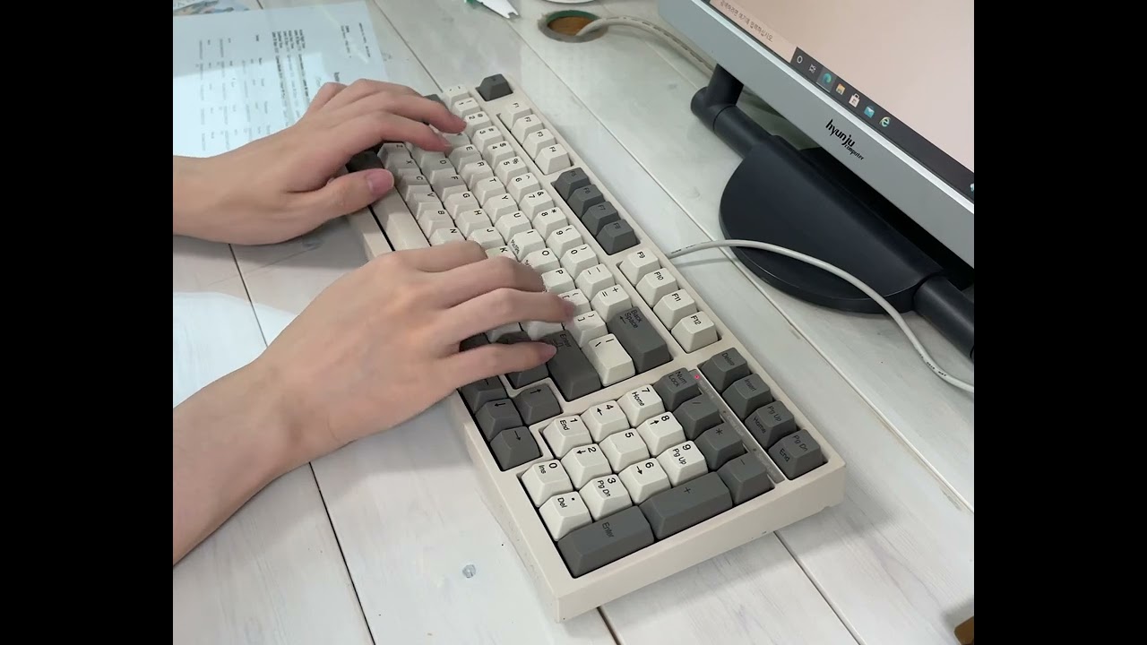 레오폴드 FC980C 화이트 2세대 / 토프레 무접점 45g 균등 순정 타건 (2세대)