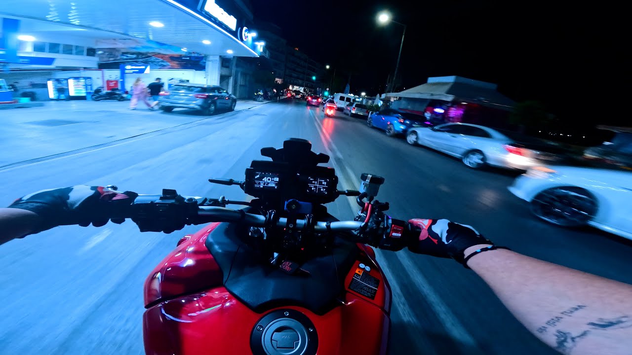 Βόλτα στην Πειραική βράδυ | POV RIDE