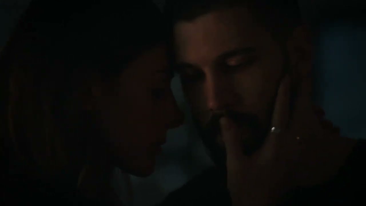 In the Dark 4x03   Kissing Scene — Murphy and Max Perry Mattfeld and Casey Deidrick