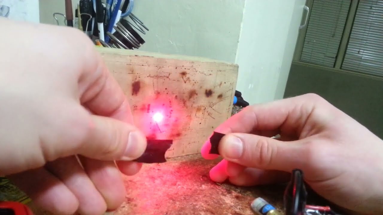 Dangerous and Cheap Red Laser Builds, 30mW Output Power, 18650 Power Source, DIY Testing: Part One