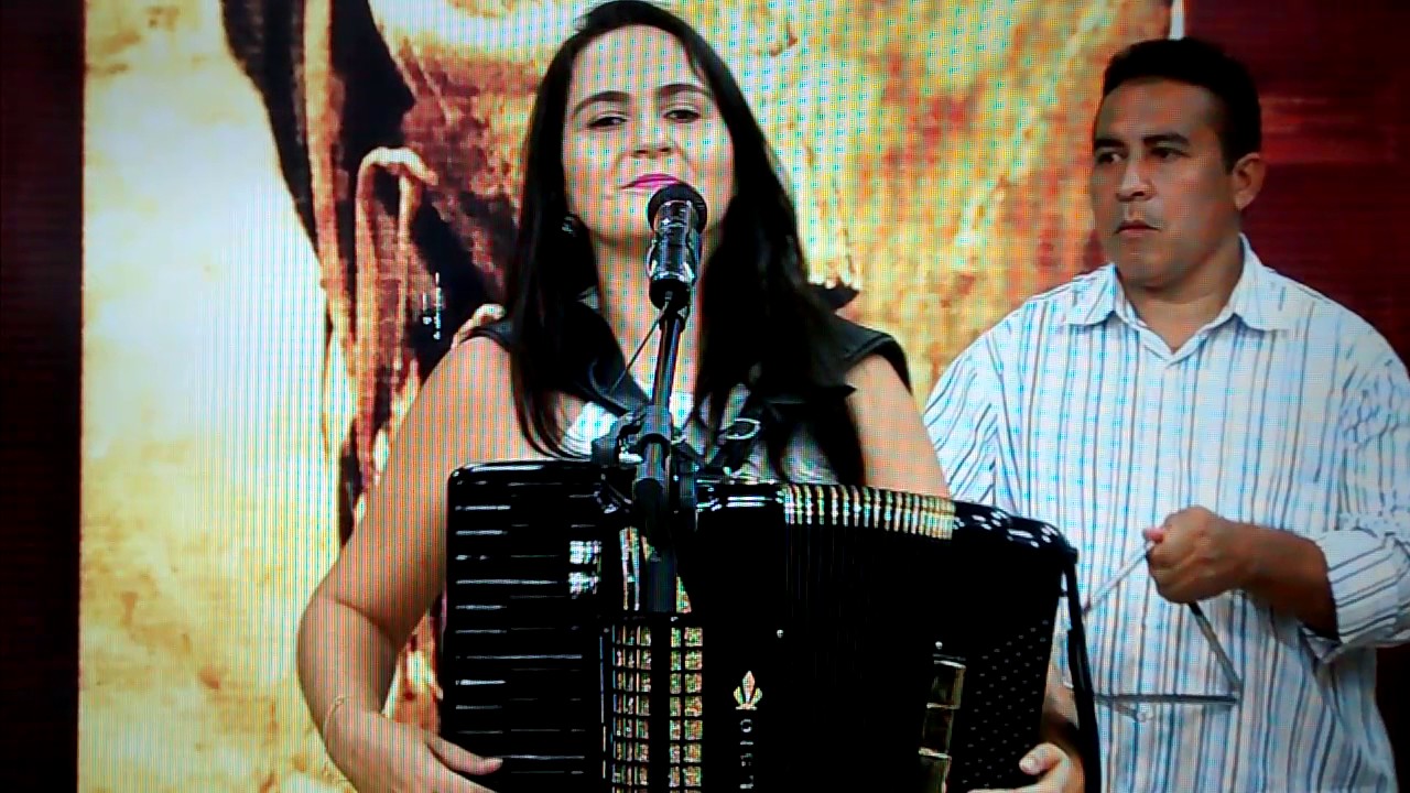 Vanin e Nicinha do Acordeon Tocando Tico-Tico no Fubá