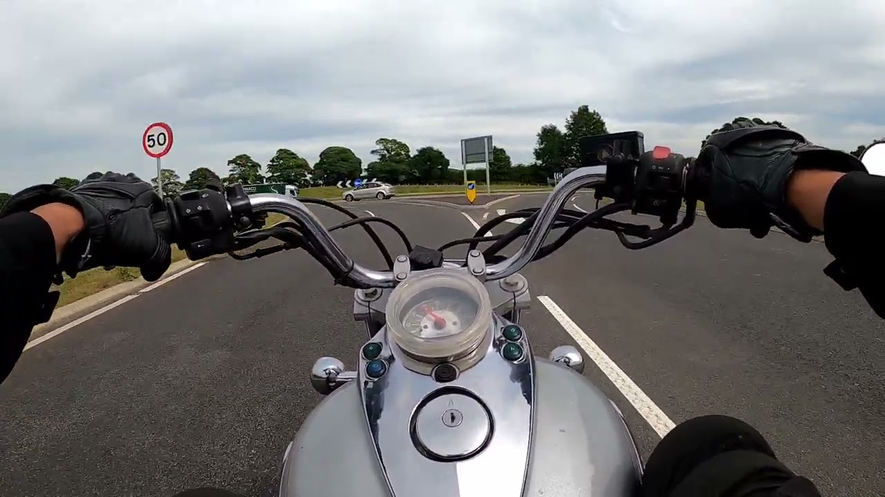 2000 SUZUKI VL125 INTRUDER WALKAROUND & TEST RIDE