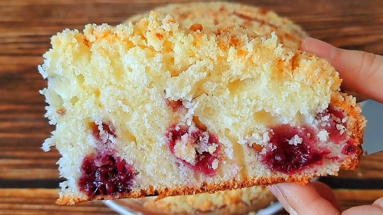 Weicher, fluffiger Kuchen aus einfachen Zutaten