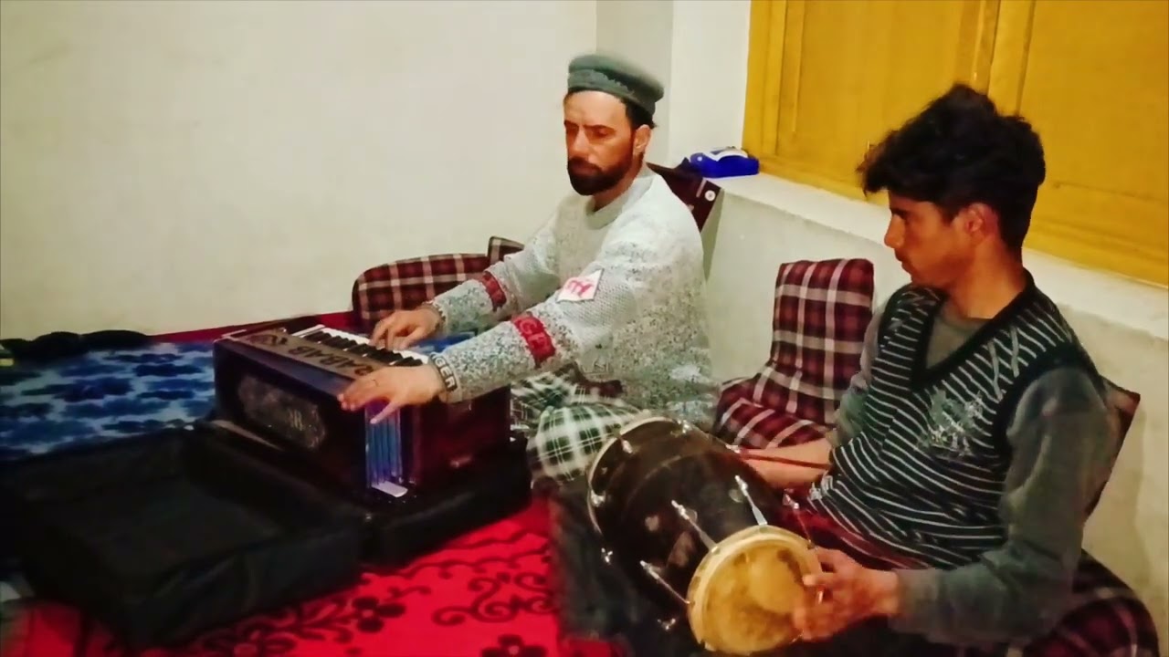 Mari doli na hat koye na laye aawas singer dilbar khan 