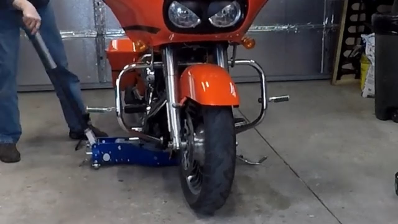 Road Glide Bad Boyz Seat upgrade/ Harbor Freight motorcycle jack