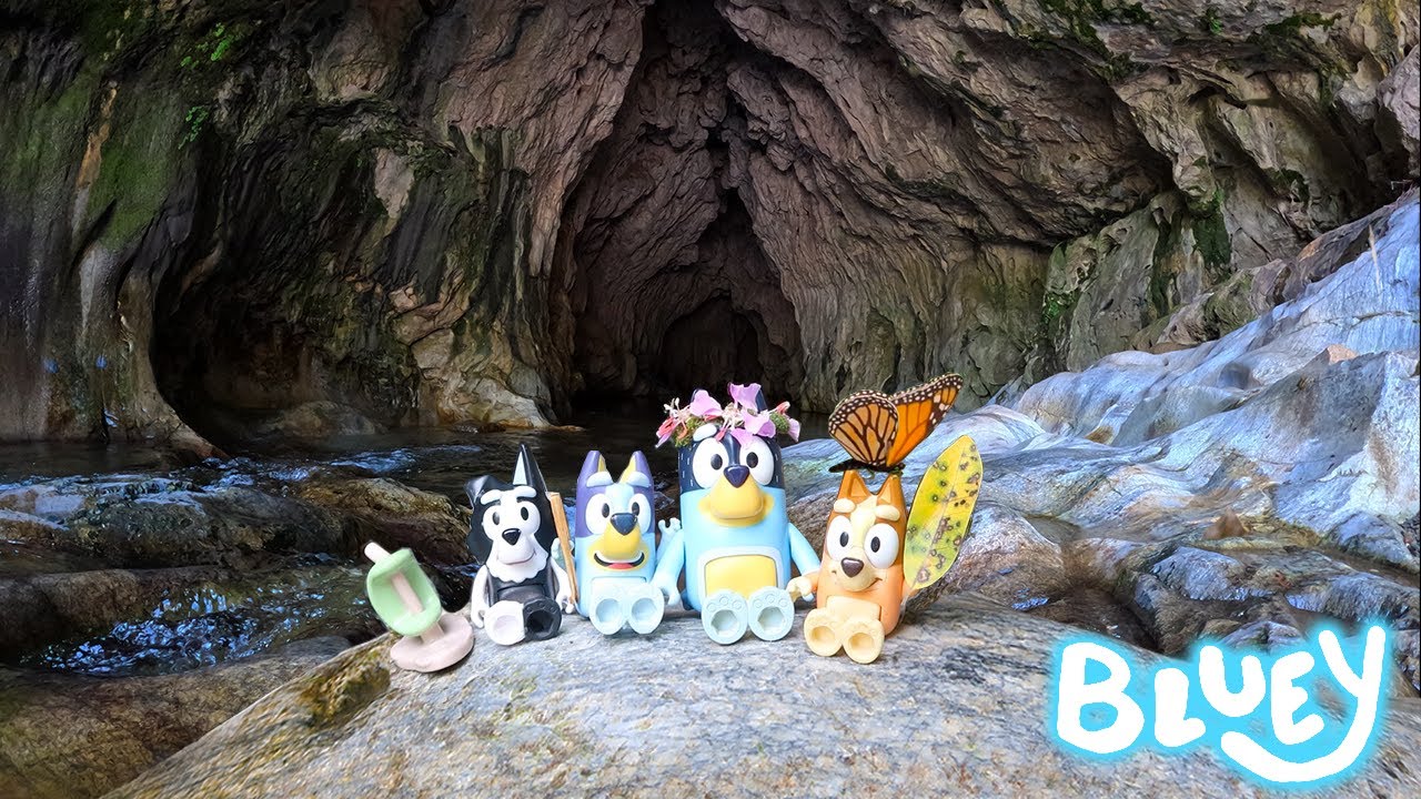Bluey and Bingo FUN Creek Adventure - Fun Play Outdoors with Bluey Toys - Bluey Outside Fun