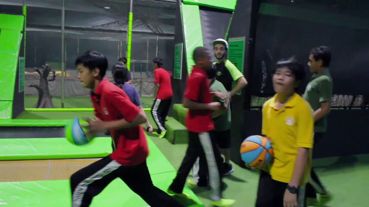 Kids Learning How to Flip during School Trip!