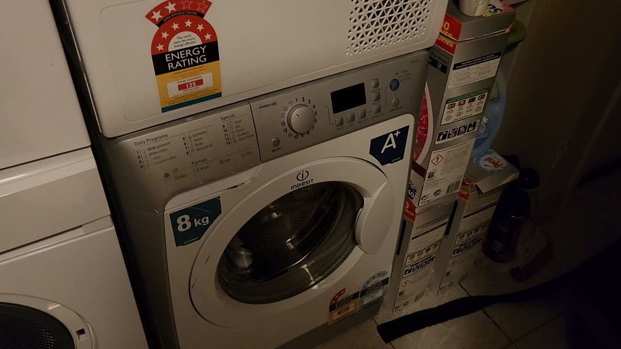 Indesit Prime 8kg - 2 White Cotton 70° Washing Dark Towels