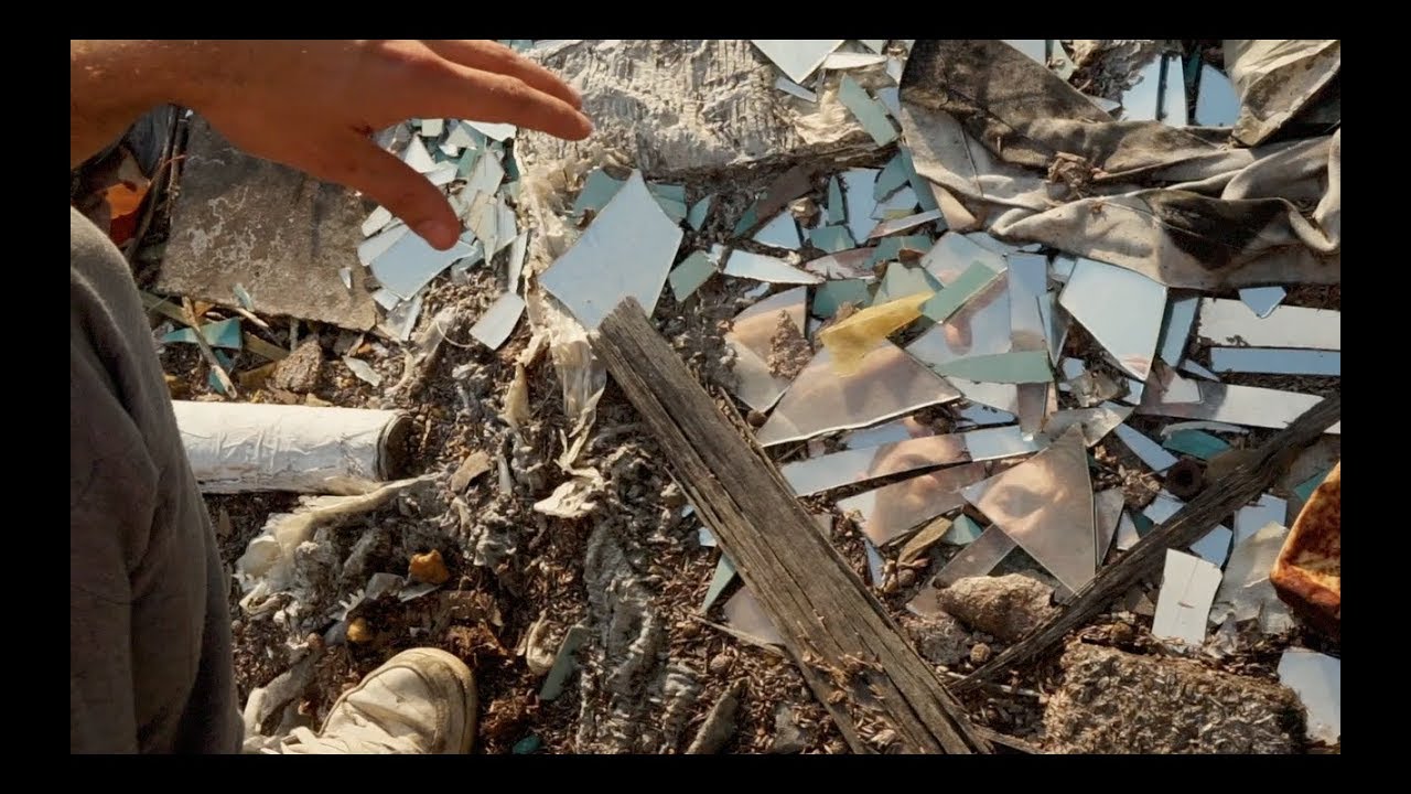 CIRCUSPAD & OKA MILES - L'ESQUERDA (Videoclip)