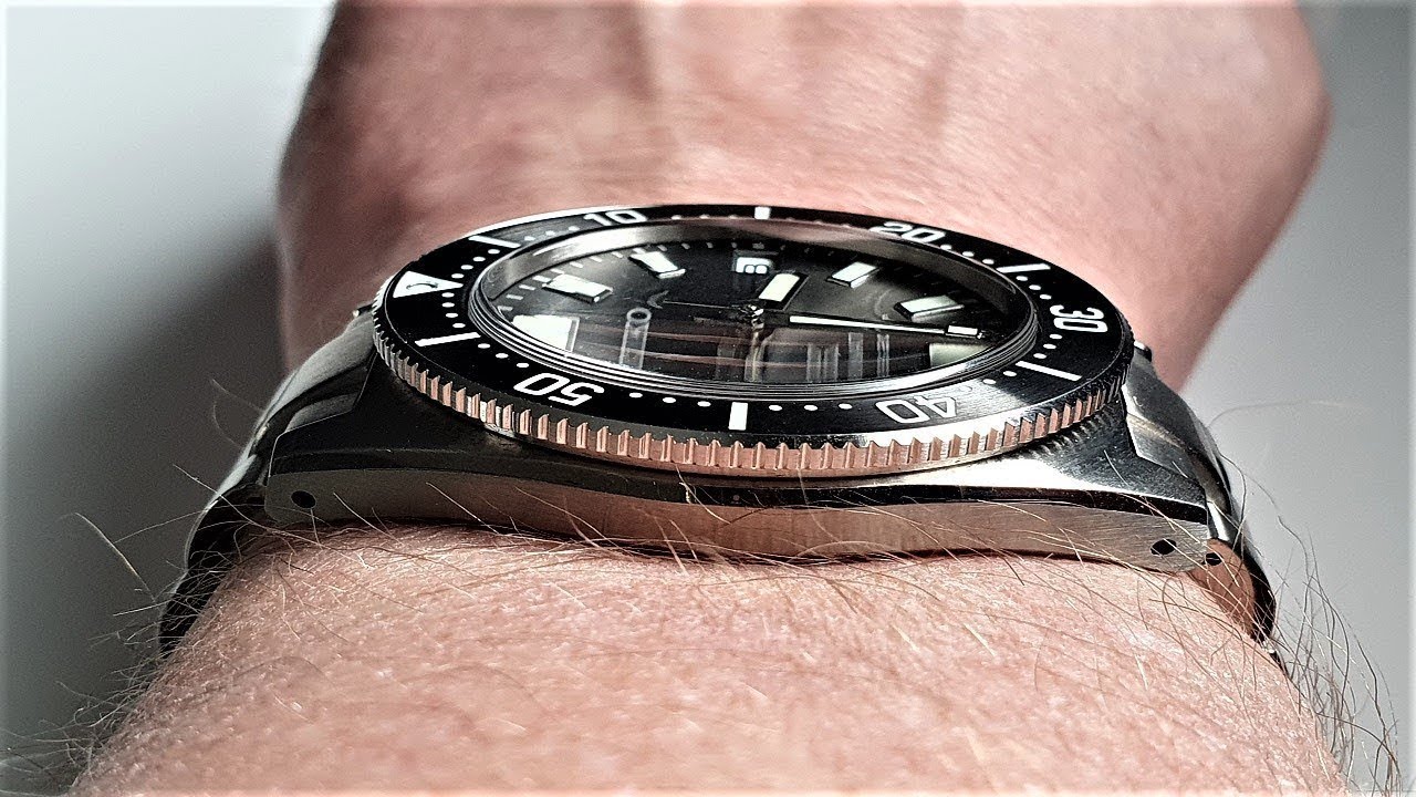 Best Solar-Powered Watches for Men – Top 9 Durable & Stylish Picks in 2025!