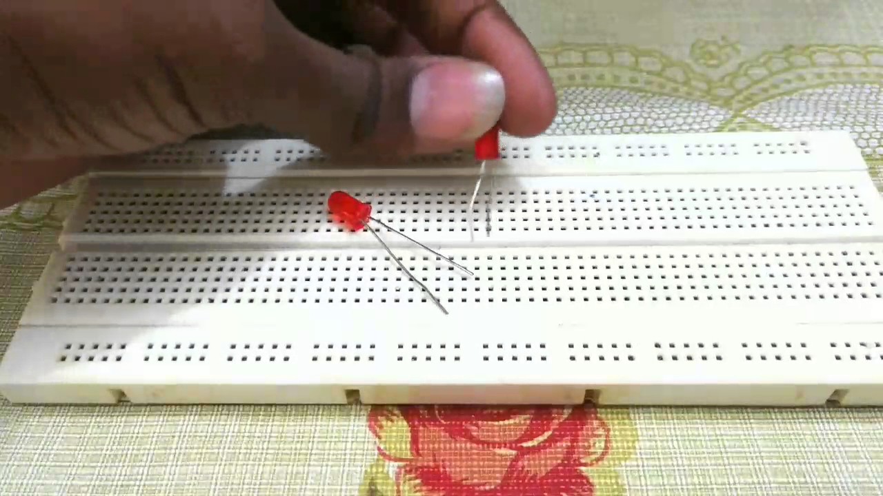 Series and parallel circuit on breadboard