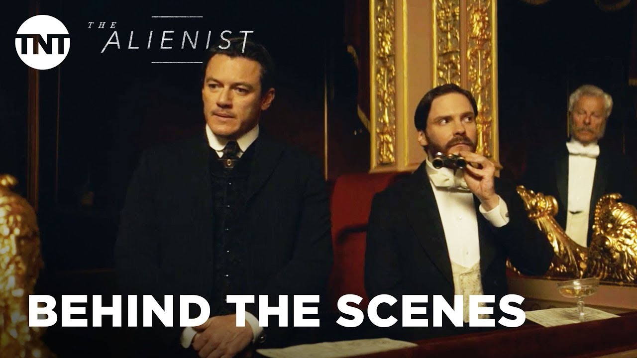 The Alienist: New York in 1896 with Daniel Br&uuml;hl, Luke Evans & Dakota Fanning - Season 1 [BTS] | TNT