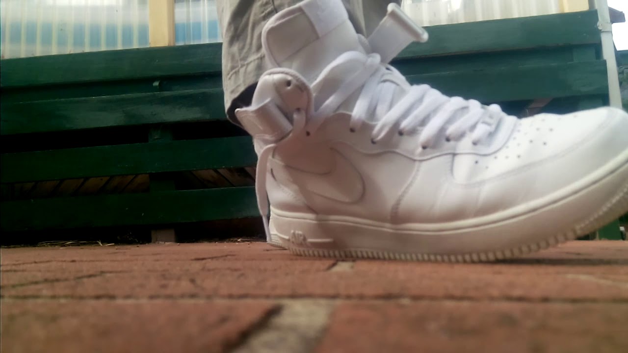 sockless boy feet in nike af1