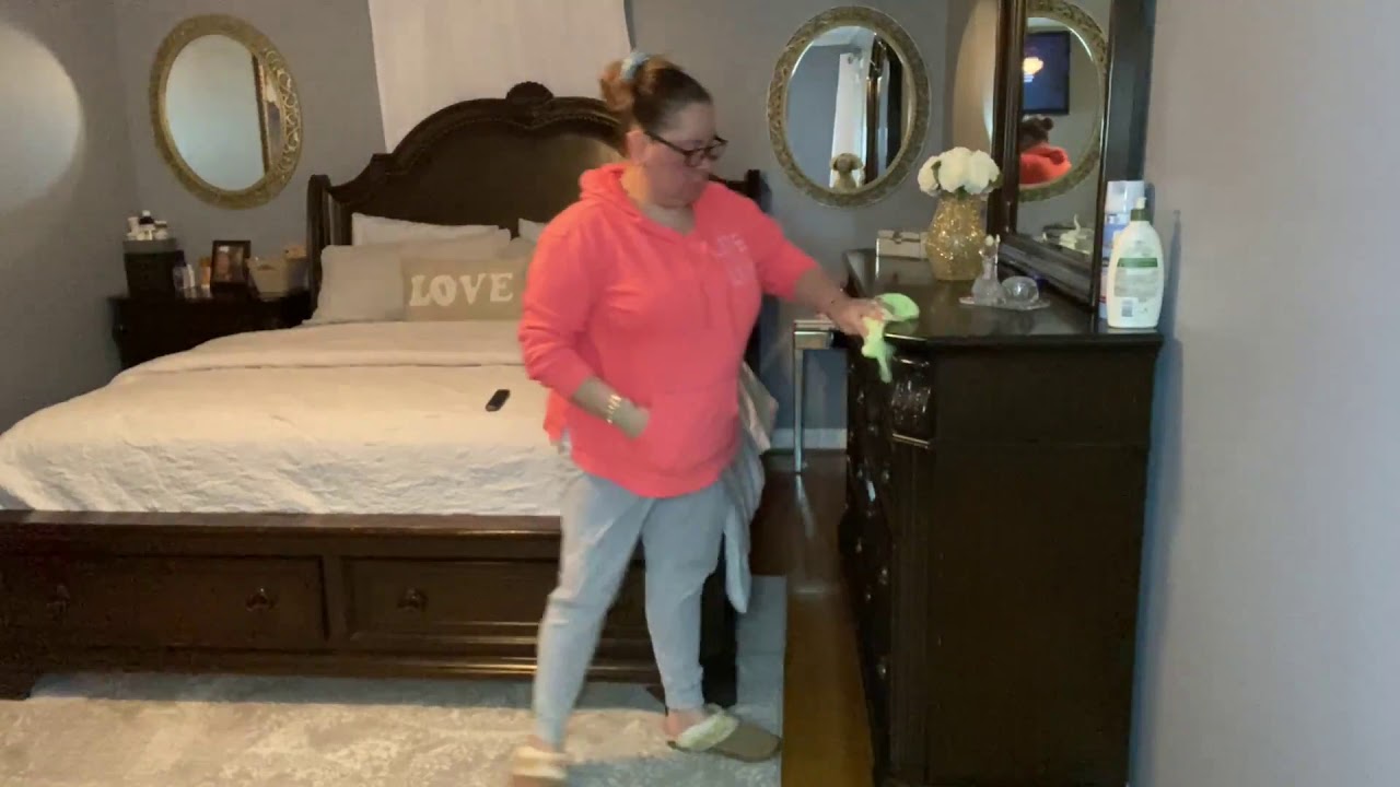 CLEAN WITH ME MASTERBEDROOM & BATHROOM CLEANING MOTIVATION//THURSDAY CLEANING ROUTINE.