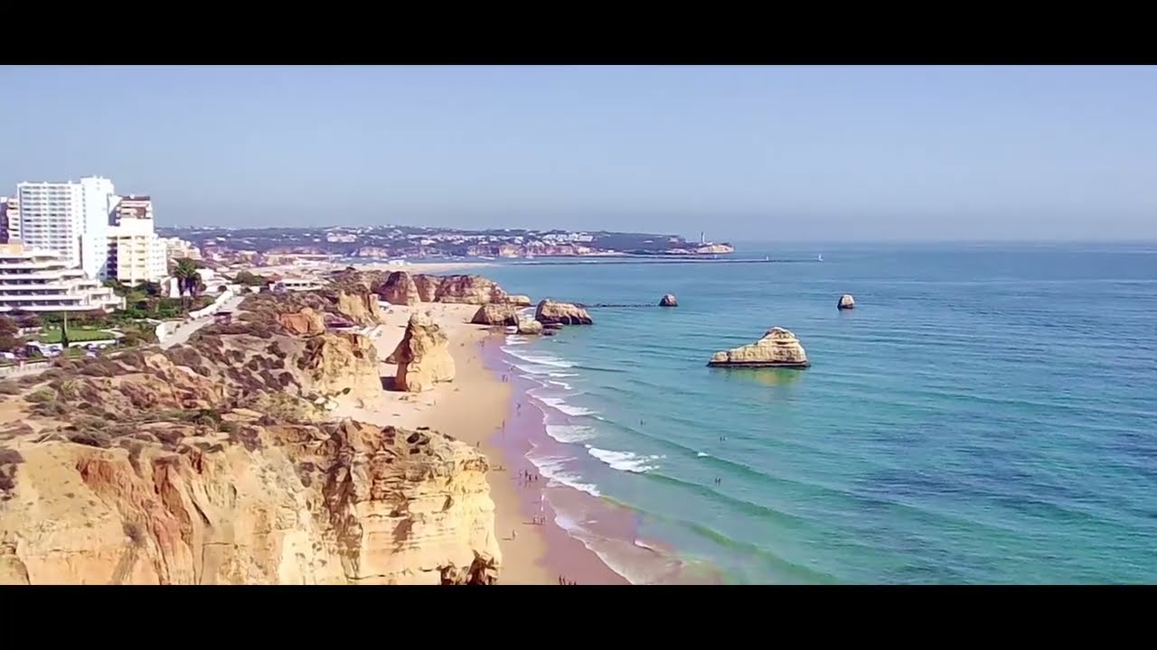 Portimao - Portimão - Algarve - Portogallo -  Praia da Rocha - ottobre 2022 - drone le idea