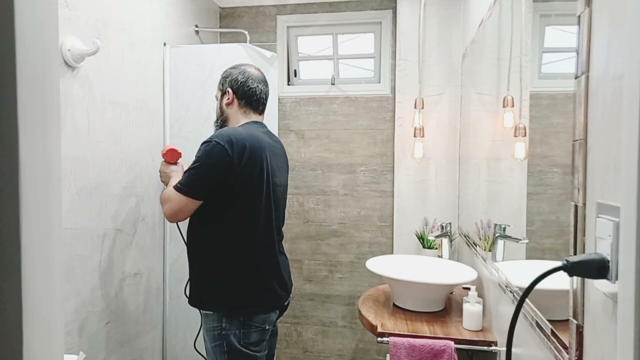 La mejor manera de colocar un vinilo esmerilado en mampara de vidrio