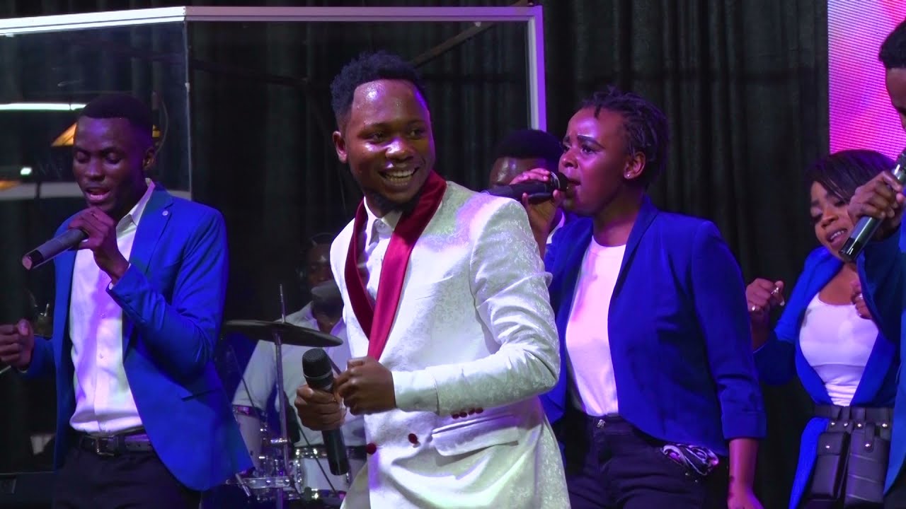 TUMUTUKUZE/NASHIKIAKA BIEN by Andrew Ngelelo feat HOW Ministries( Live Rec)#SWAHILIPRAISE