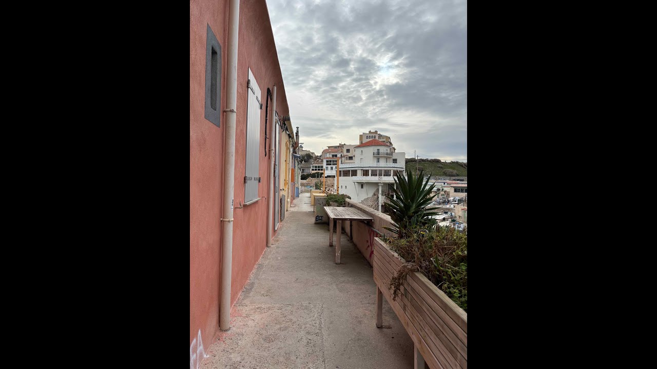 MARSEILLE 🇫🇷 Le petit port et les cabanons de l'Anse de Malmousque