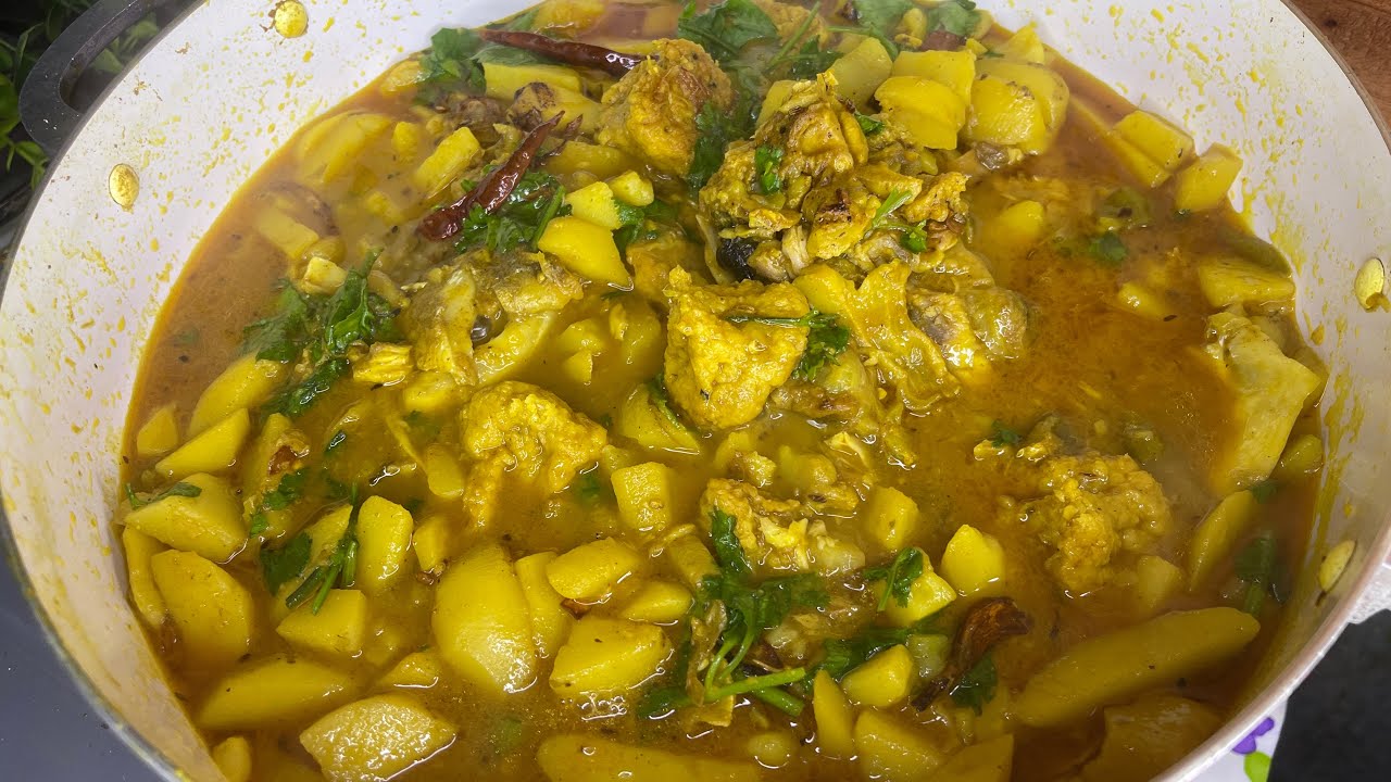 রাজশাহি অঞ্চলের কুমড়ো বড়ি দিয়ে আলু ঘাটি✨||#food #recipe #bangladeshicooking #bdkitchen 