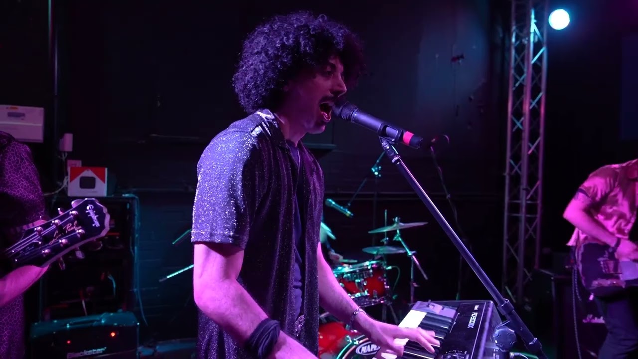 Recording A Live Band | Fuzz Skyler Perform Original Song 'Bend & Break'