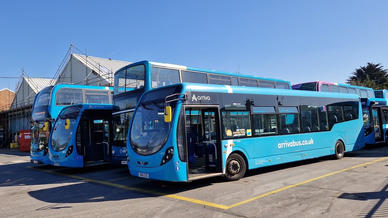 SPECIAL KENT OBSERVATIONS * BUSES AT ROCHESTER,CHATHAM & GILLINGHAM /ARRIVA BUS GARAGE