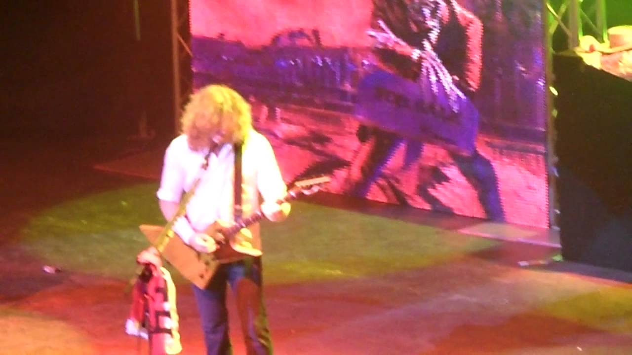 Megadeth Chile 2012 I Ain't Superstitious live (w/lyrics)
