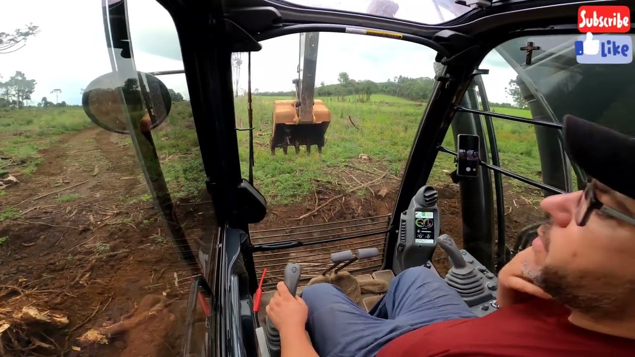 De volta no destoca de toco de eucalipto com Escavadeira Hidr&aacute;ulica Jonh Deere 210Glc