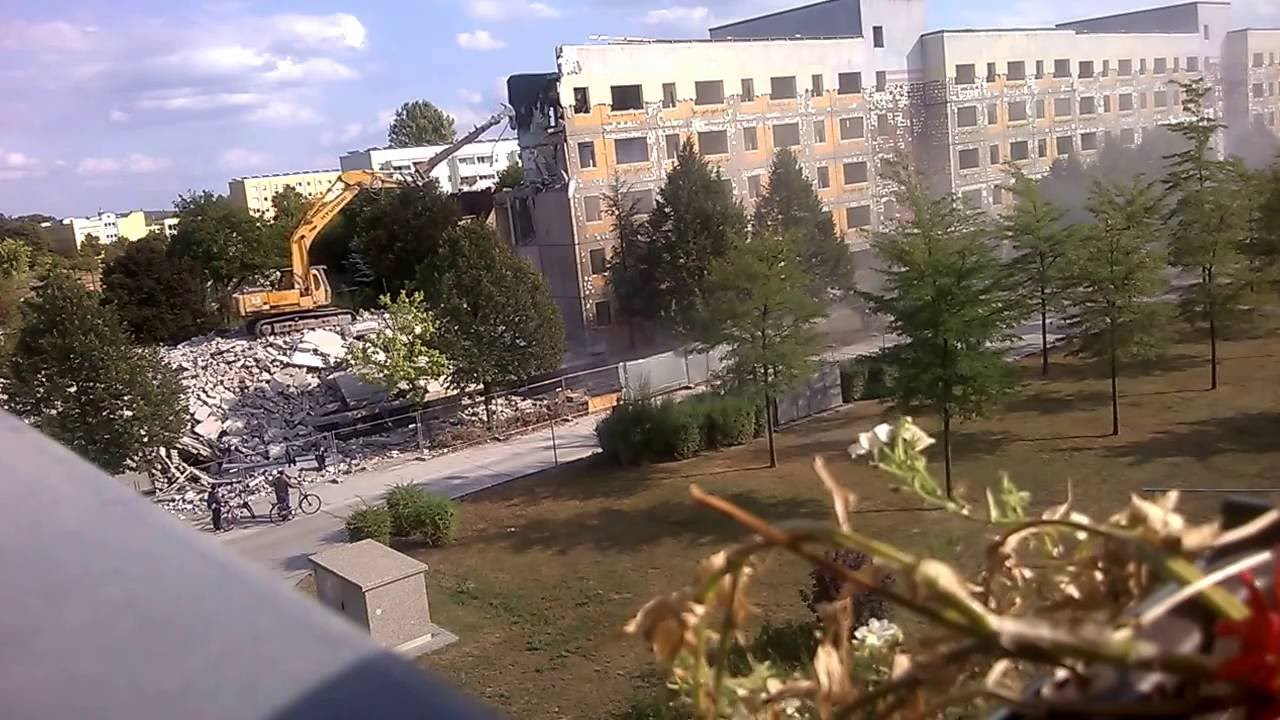 Abriss vom Plattenbau Sächsischer Ring Guben
