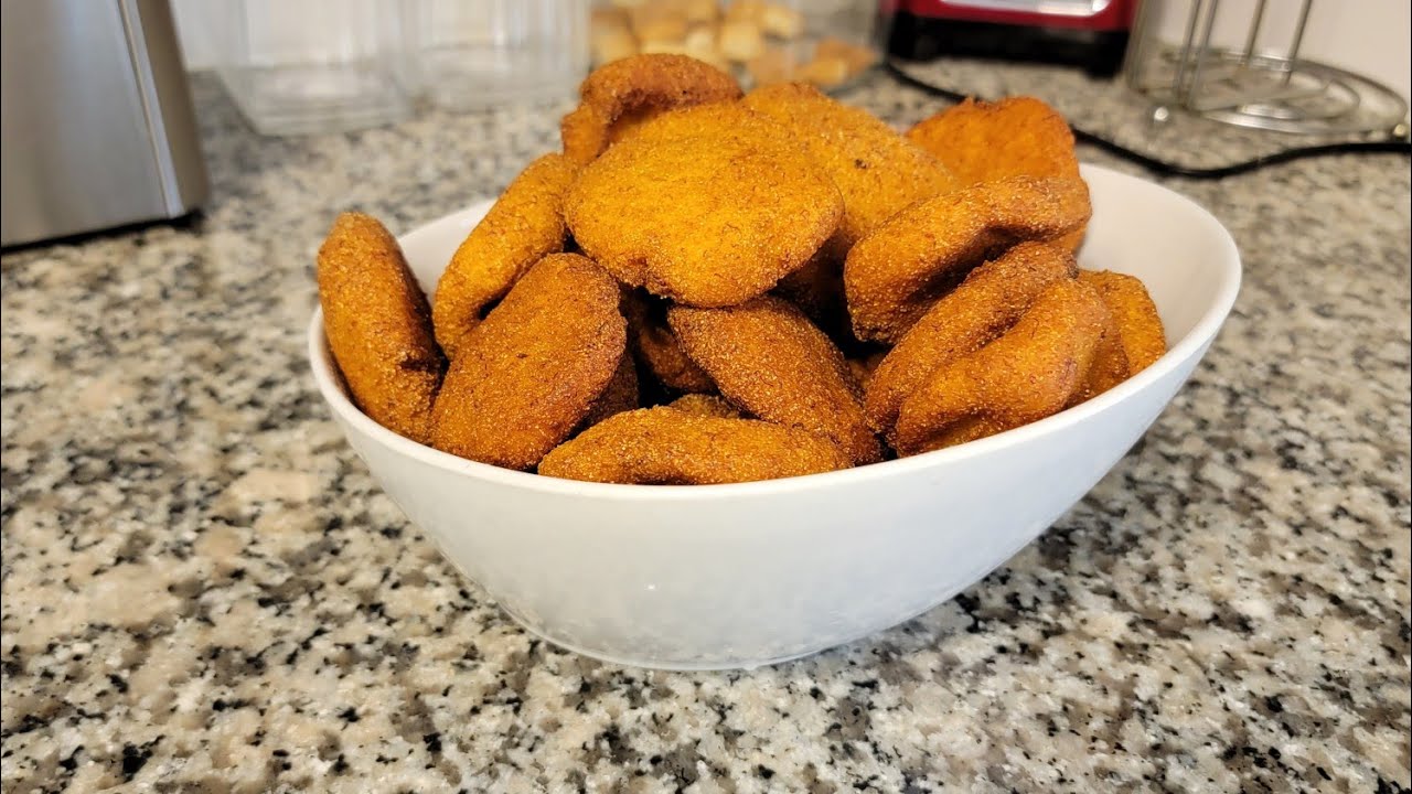 Lets make these African snacks|| How to make perfect Bannana fritters Zitumbuwa/ Vitumbuwa