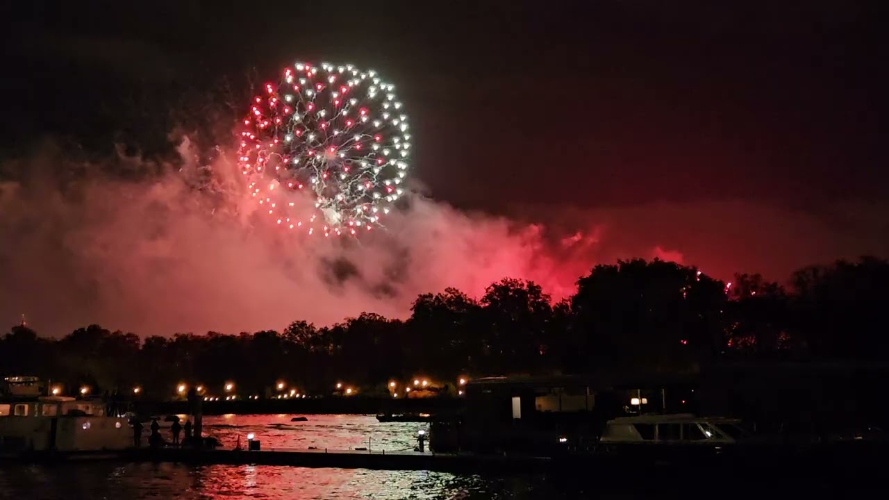 Battersea Park Fireworks 2025