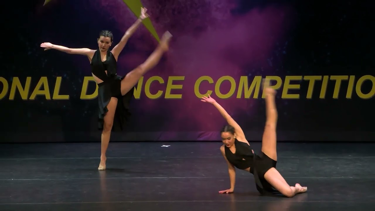 Juliana and Jessica! Skyfall!