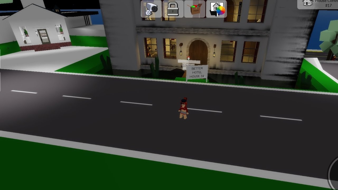 In brookheaven I build a hotel in brookheaven so many cousmer come it's to fun ☺️ 🏨