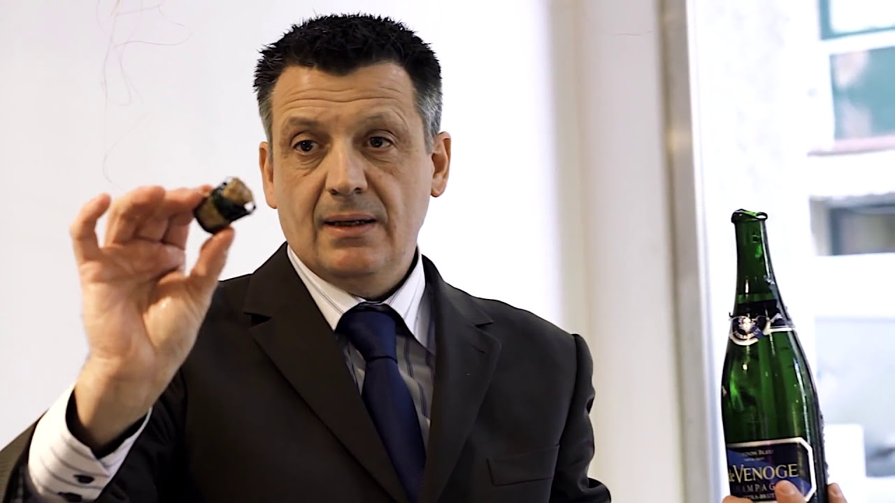 Comment sabrer le champagne - une astuce de Thierry Bouchet
