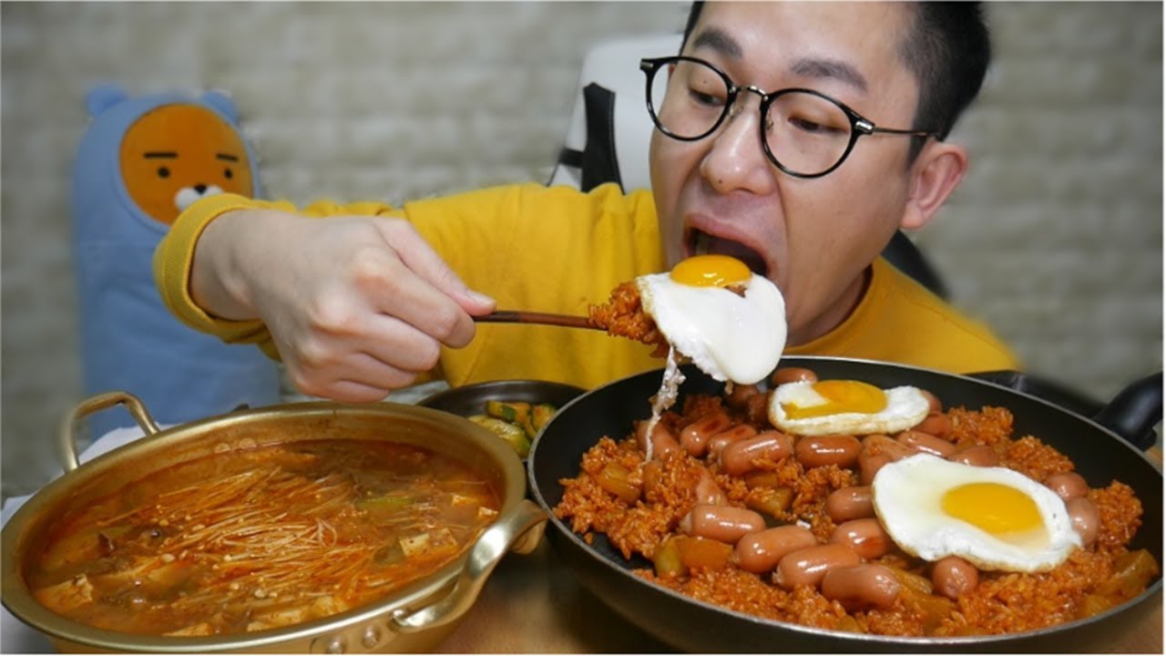 아삭아삭 소리좋고~!!!비엔나듬뿍토핑 깍두기볶음밥과 차돌박이 된장찌개 리얼사운드 먹방 REAL SOUND MUKBANG EATING SHOW