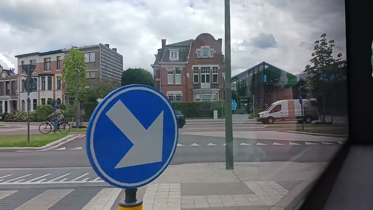 [De Lijn] MAN Lion's City 12E sur la ligne 32 entre Antwerpen Berchem Station et Edegem Gemeentehuis