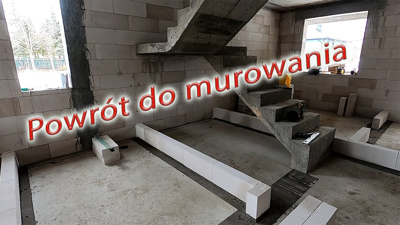 Murowanie pierwszej warstwy ścian działowych. Już widać koniec budowy