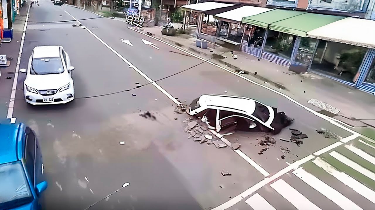 80 Moments Filmed Second Before Disaster