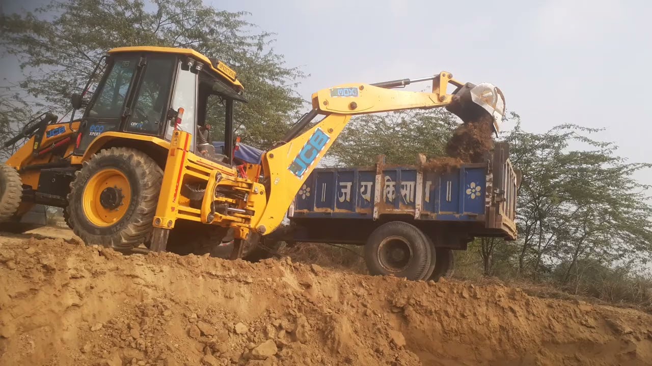 Mahindra Arjun 605 mhdi XP Plus JCB 3DX working