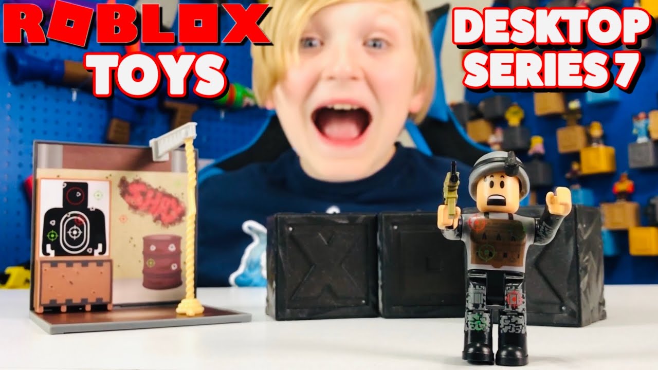 #ROBLOXTOYS Opening PHANTOM FORCES TACTICAL GENIUS Desktop Series 7 & Blind Boxes + Code Items