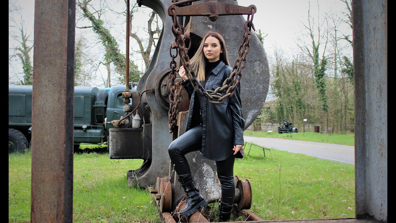 WOMAN BLACK LEATHER SHIRT