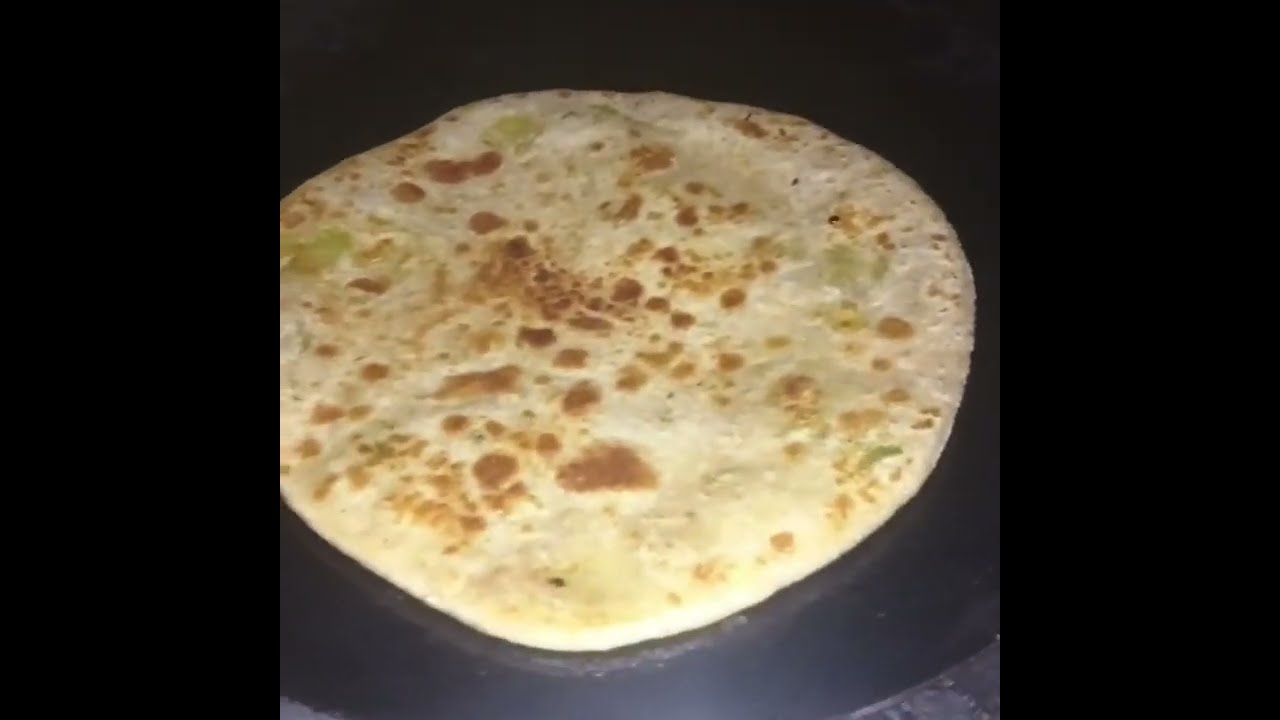 हर परांठे फूलें बनेंगे जब इस तरह से बनायेंगे और साथ में स्वादिष्ट टमाटर की चटनी 😋#food#recope