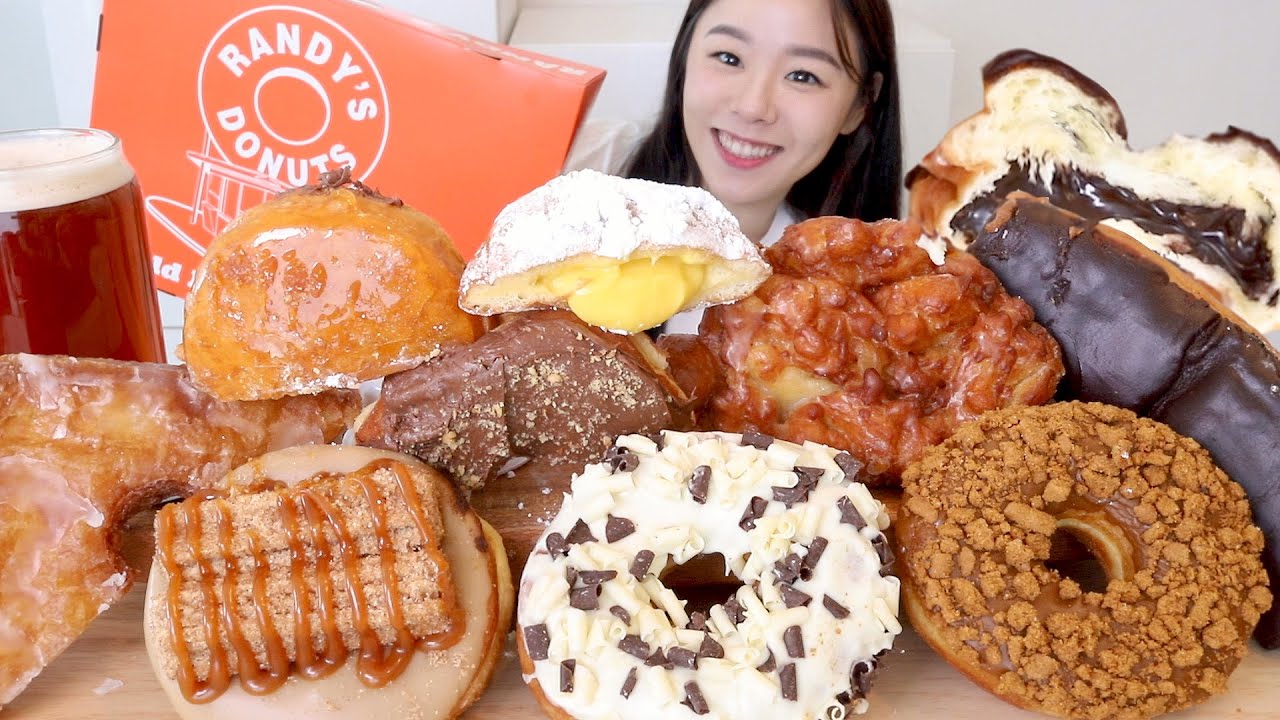 SUB) ASMR Сливочный пончик Мукбанг 🍩 Пончики Рэнди Шоколад Десерты Krispy Глазированные пончики