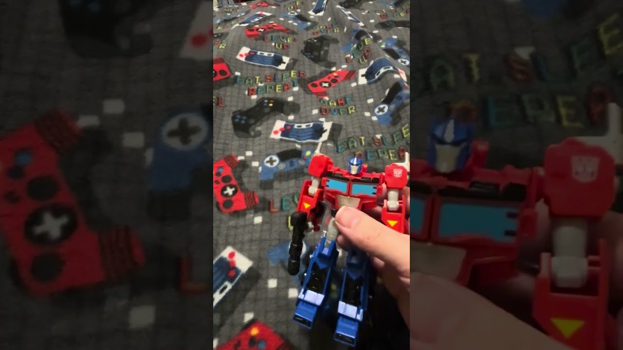 Cyberverse Optimus Prime & Bumblebee old vs MTMTE new
