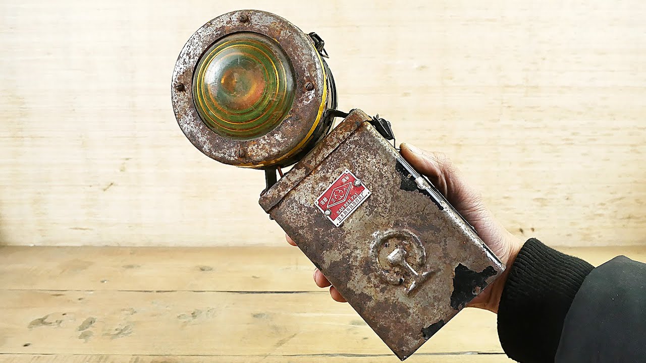 Restoration Of Rusty Railway Signal Lamp