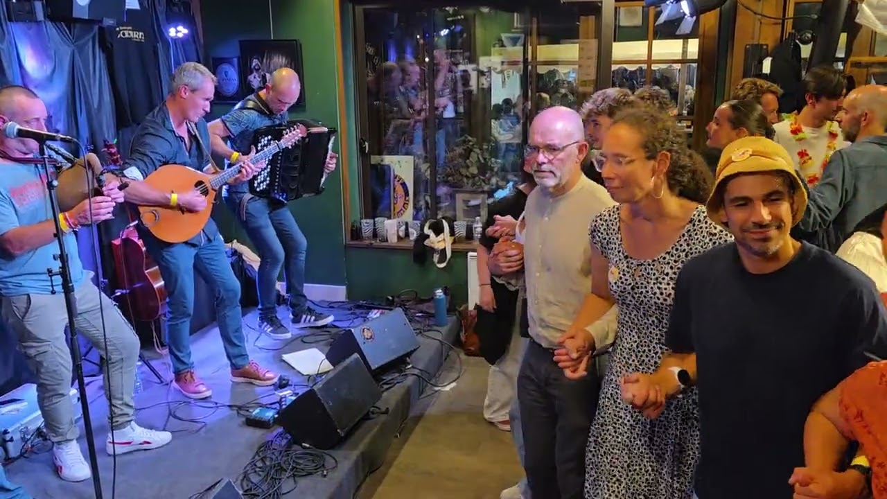 Kenta&ntilde; / Hanter-dro / Fest-noz Tavarn Ar Roue Morvan Festival de Lorient 2025